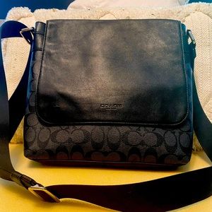 Coach Leather Messenger bag